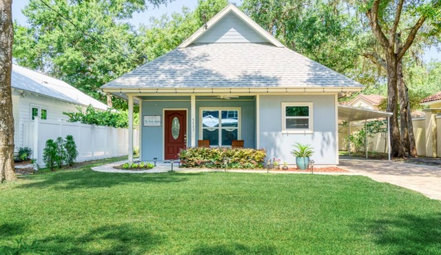 Tranquil beach cottage in historic American Beach! 5 min walk to the beach!