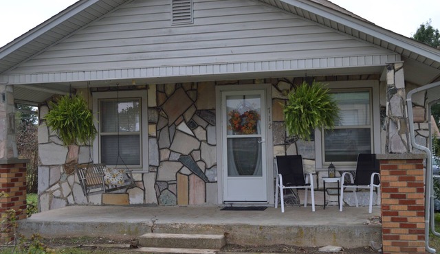 Tranquil bungalow close to Stockton Lake