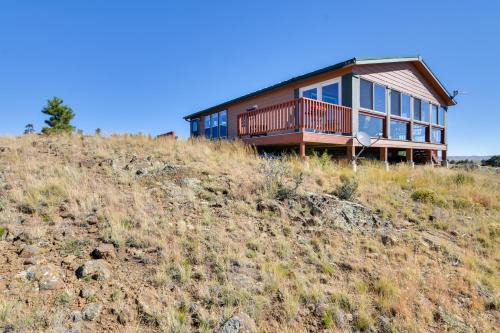 Tranquil Cabin Getaway w/Panoramic Mtn View!