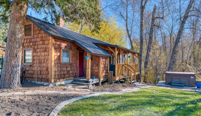 Tranquil Cabin on Sleeping Child Creek