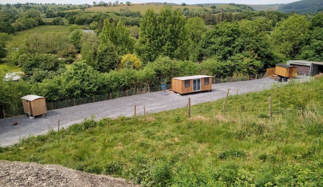 Tranquil Cabin Retreat in Llandovery
