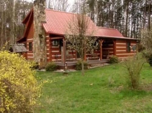 Tranquil Cabin with Hot Tub & Creek Views Near Bass Pro, Kodak Tennessee