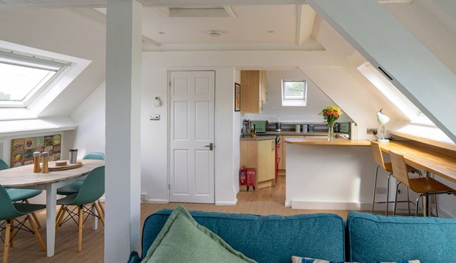 Tranquil & cosy apartment in centre of Avening - Pass the Keys