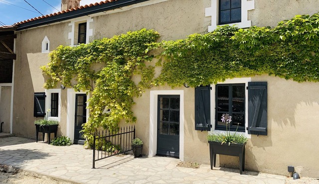 Tranquil Cosy interconnecting Gîtes with Private Pool