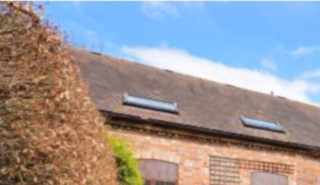 Tranquil cottage in historic setting