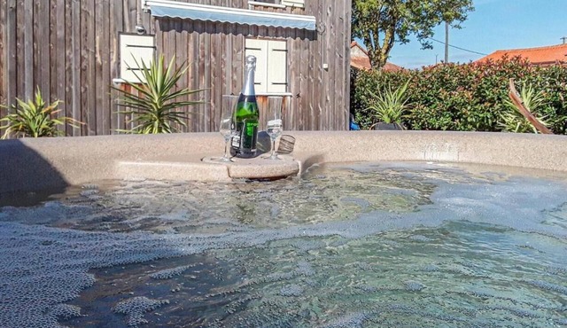 Tranquil Countryside Retreat With hot tub and Pool