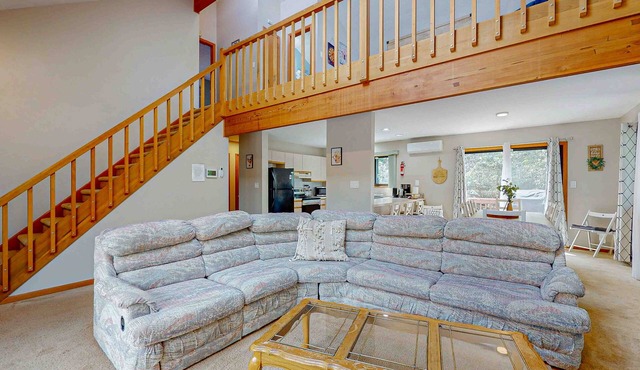 Tranquil dog-friendly home with decks, pool table, pool access, & hot tub