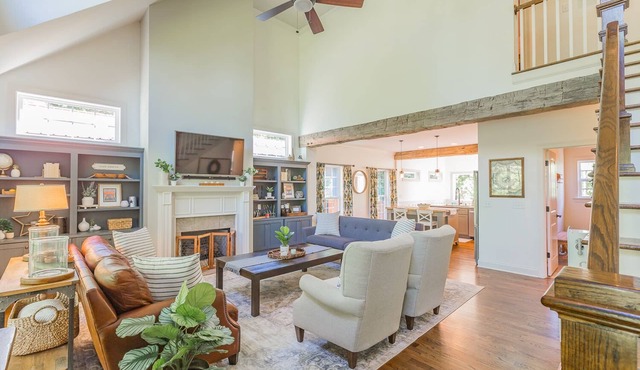 Tranquil Downtown Retreat - 4 Minutes to Aquarium & Coolidge Park!