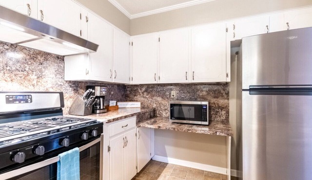 Tranquil Duplex w/Spacious Living in Peaceful Area
