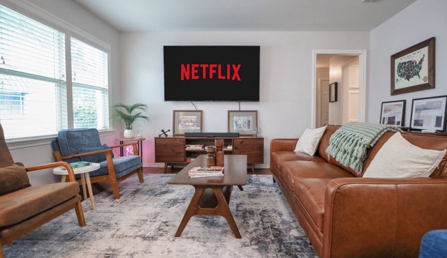 Tranquil Entire House 3BD2BA w/Peloton Bike & Tesla Charger
