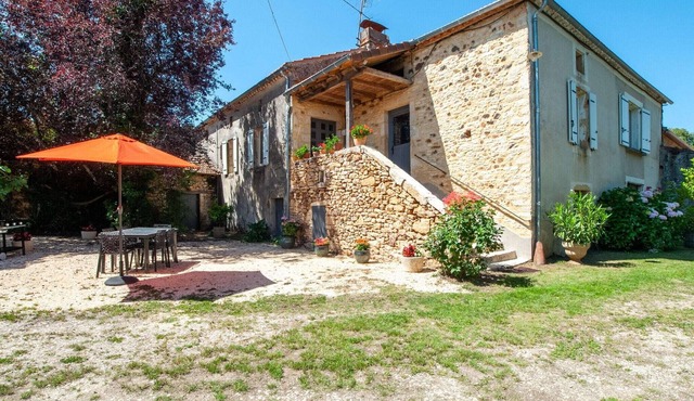 Tranquil Escape in Loubejac