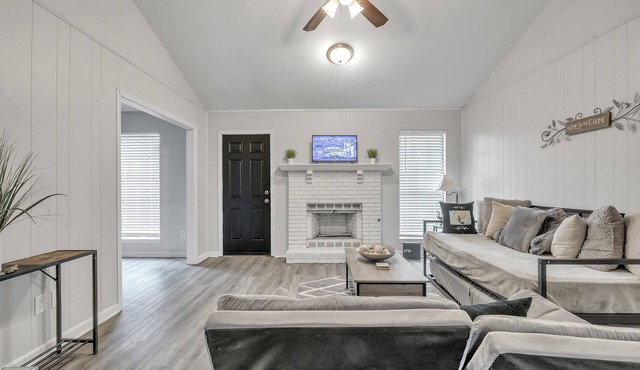 Tranquil Escape 3 Bedroom Home by RedAwning