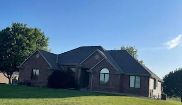 Tranquil Estate on 10 Acres Moments away from Omaha - Your Perfect Getaway