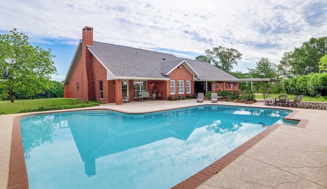 Tranquil Family Retreat: 4 Mi to Dtwn Winnsboro!