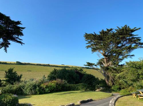 Tranquil family retreat, large plot, splendid view