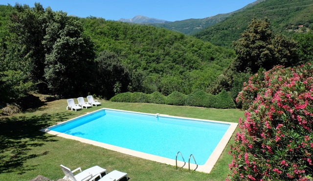 Tranquil Farm Cottage with private pool (10 x 5) Prunet et Belpuig.Sleeps 7. Ceret 40 mins.