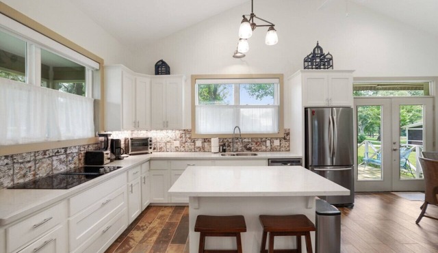 Tranquil Farmhouse Retreat with Scenic Views!