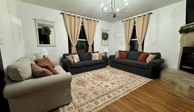 Tranquil Farmhouse Retreat - Dublin, Murfield, Plain City