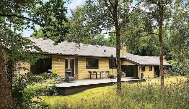 Tranquil Fishing Retreat-By Traum