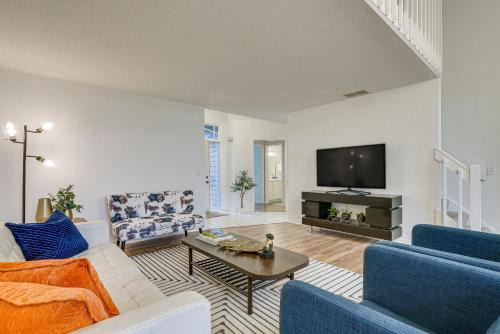 Tranquil Fort Wayne Home 7 Mi to Downtown