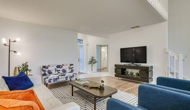 Tranquil Fort Wayne Home: 7 Mi to Downtown