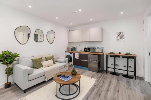 Tranquil Garden Studio in Neasden, London