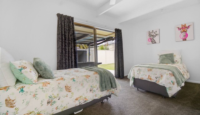 Tranquil Getaway by the Murray River