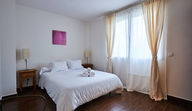 Tranquil Getaway in Ávila: Cozy Apartment Stay