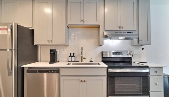 Tranquil Getaway w/Pool & Extra Large Balcony