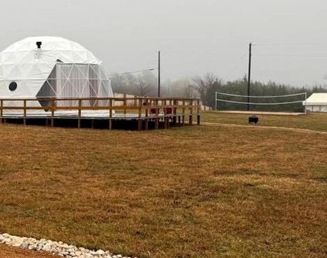 Tranquil Glamping Dome with Scenic Nature Views near Denison, Texas