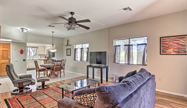 Tranquil Green Valley Townhome w/Mtn Views!