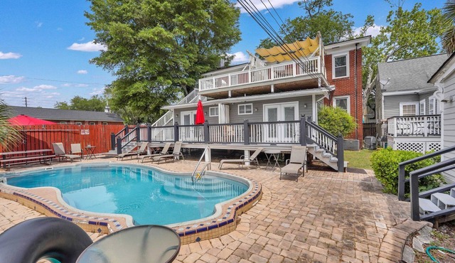 Tranquil Haven by Forsythn7 minutes walk to Forsyth Park w/deck and pool!