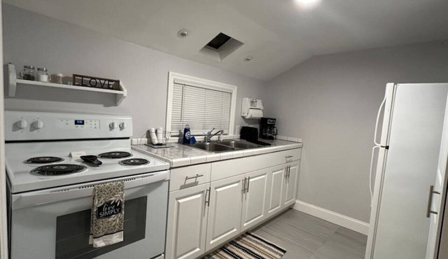 Tranquil Hideaway: 2-Bedroom Retreat near Mills/50