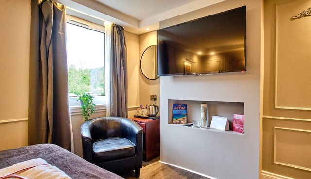 Tranquil Highland Hotel w/Breakfast, Gardens & Indoor Games near National Park