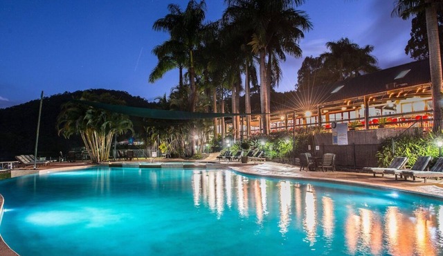 Tranquil Hinterland setting, close to GC attractions sleeps 6, 24 - 31 January