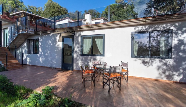 Tranquil Holiday Apartment in Collserola: Nature, Stunning Views, Modern Comfort
