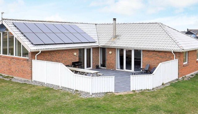 Tranquil Holiday Home in Harboøre With Sauna