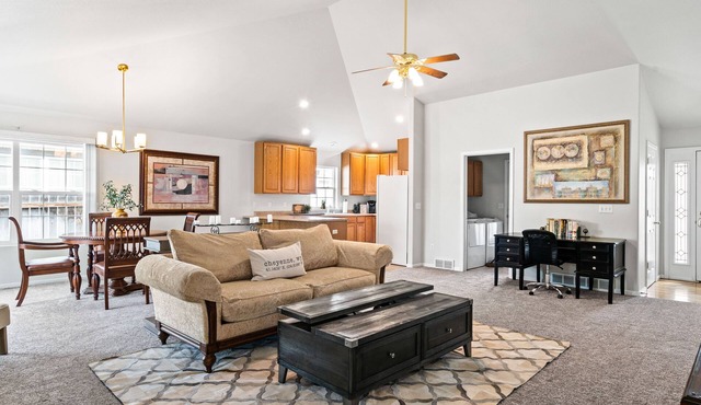 Tranquil Home on the Cheyenne Greenway!