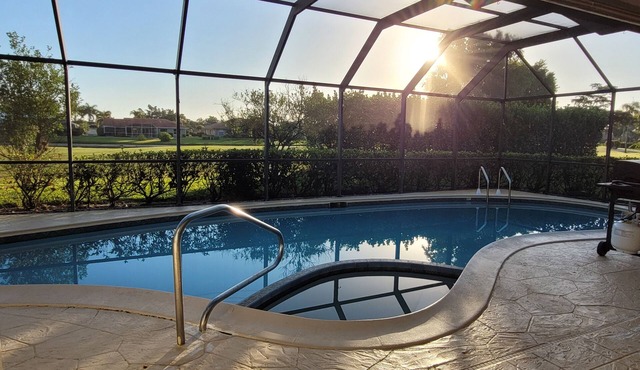 Tranquil Home with Private Pool with Golf Course view in Lely Area