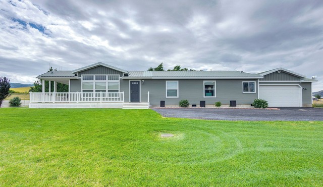 Tranquil Indigo Getaway < 3 Mi to Hot Pools!