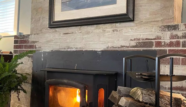 Tranquil Lake Cottage