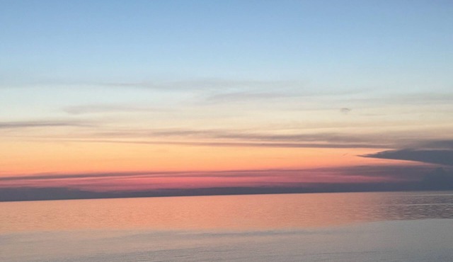 Tranquil Lake Michigan 3-bedroom house perfect for a relaxing stay