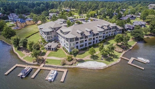 Tranquil Lakefront Paradise on Lake Oconee! Beautiful 2 Bedroom Condo