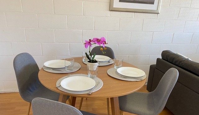 Tranquil Lakeside retreat