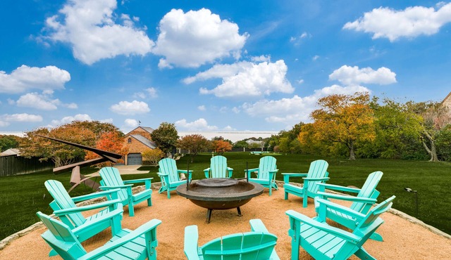 Tranquil Lakeview Haven: Two Homes, Relaxation, and Outdoor Delights