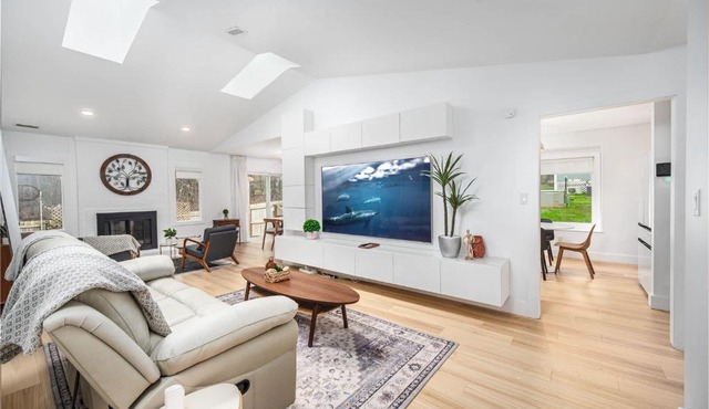 Tranquil Light-Filled Retreat 3BR Ranch