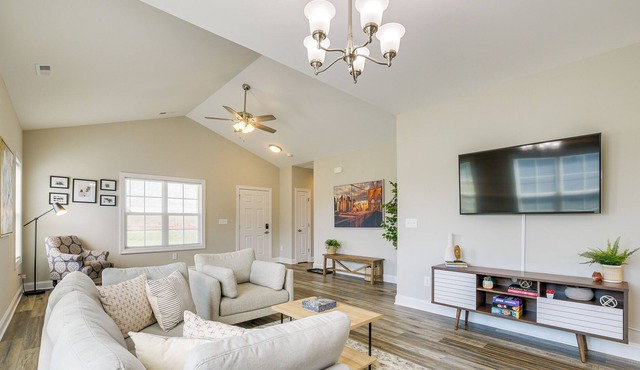 Tranquil Lillington Retreat Near Cape Fear River!