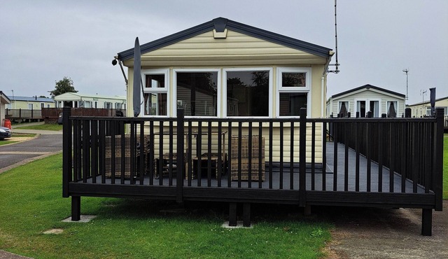 Tranquil Lodge Retreat in Scunthorpe Countryside