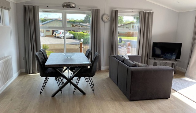 Tranquil Lodge Retreat in Wells