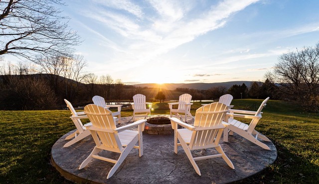 Tranquil Lodge with A+ Amenities